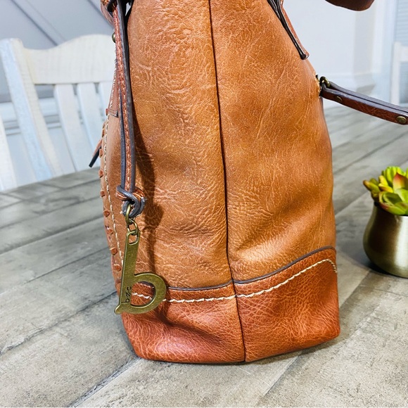 Born Concept Embossed Faux Leather Tooled Western-inspired Bag - Picture 5 of 8